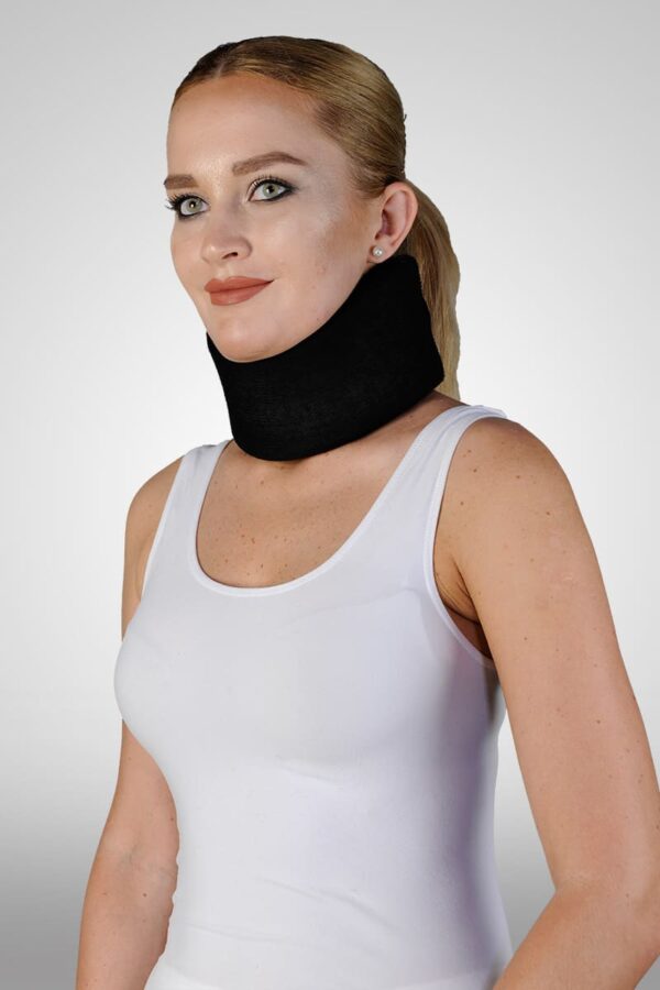 collier cervical  souple  (éponge)-noir